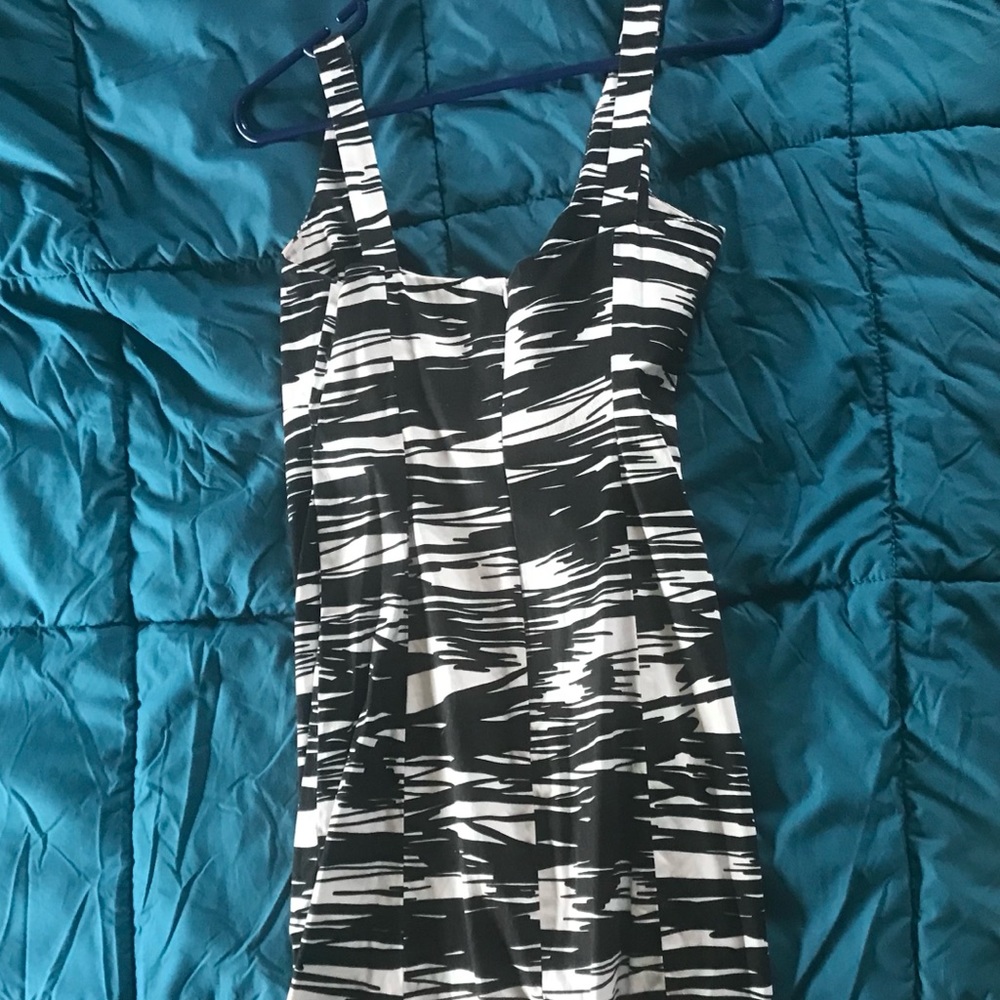 Calvin Klein fitted sleeveless A-line dress size 4